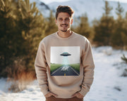 alien ufo highway cartoon - SWEATSHIRT